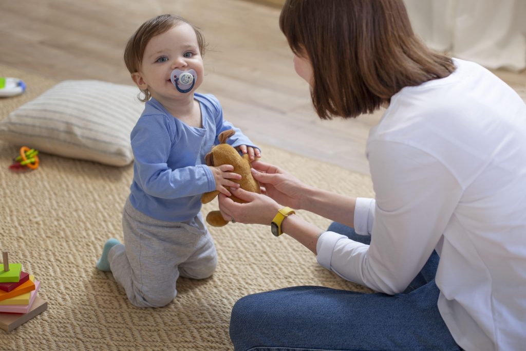 Exercícios de estimulação precoce para bebês de 0 a 6 meses