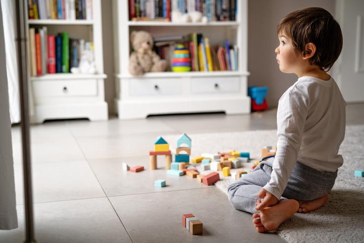 As crianças não querem brincar com meu filho