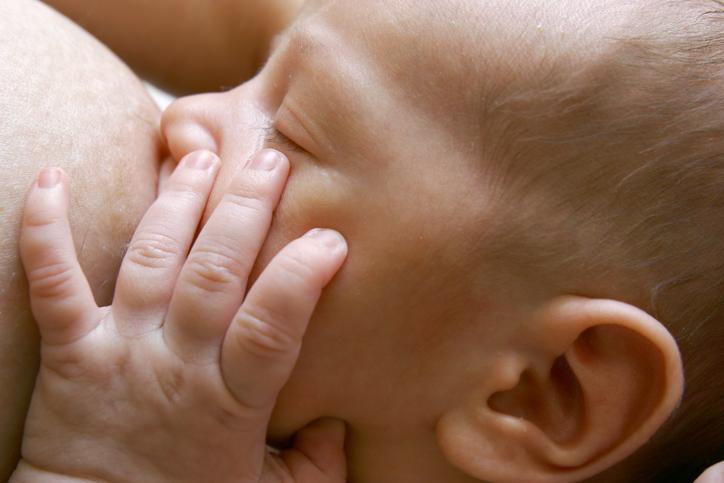 Meu bebê não tem reflexão de sucção: por que e o que fazer?