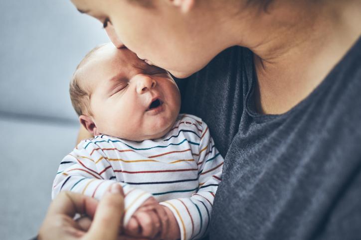 Por que meu bebê não dorme e o que fazer